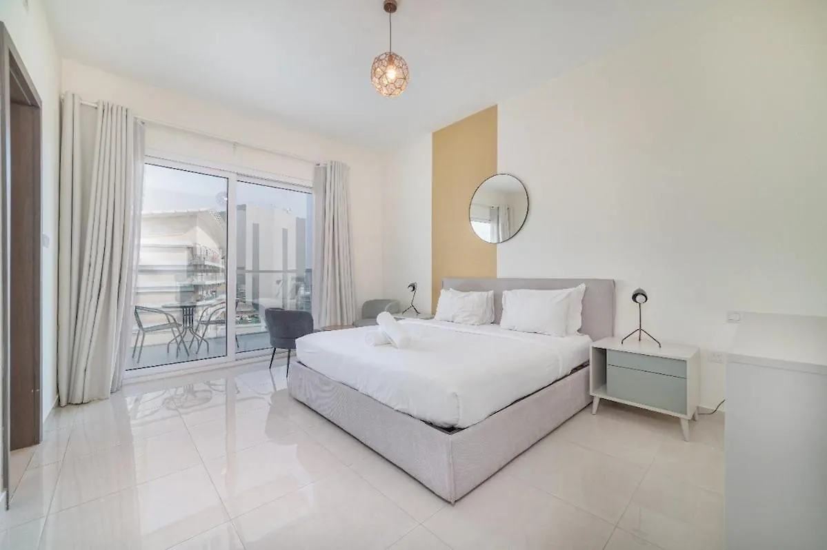Elegant 1Br With Balcony & Views In Business Bay Apartment Dubai