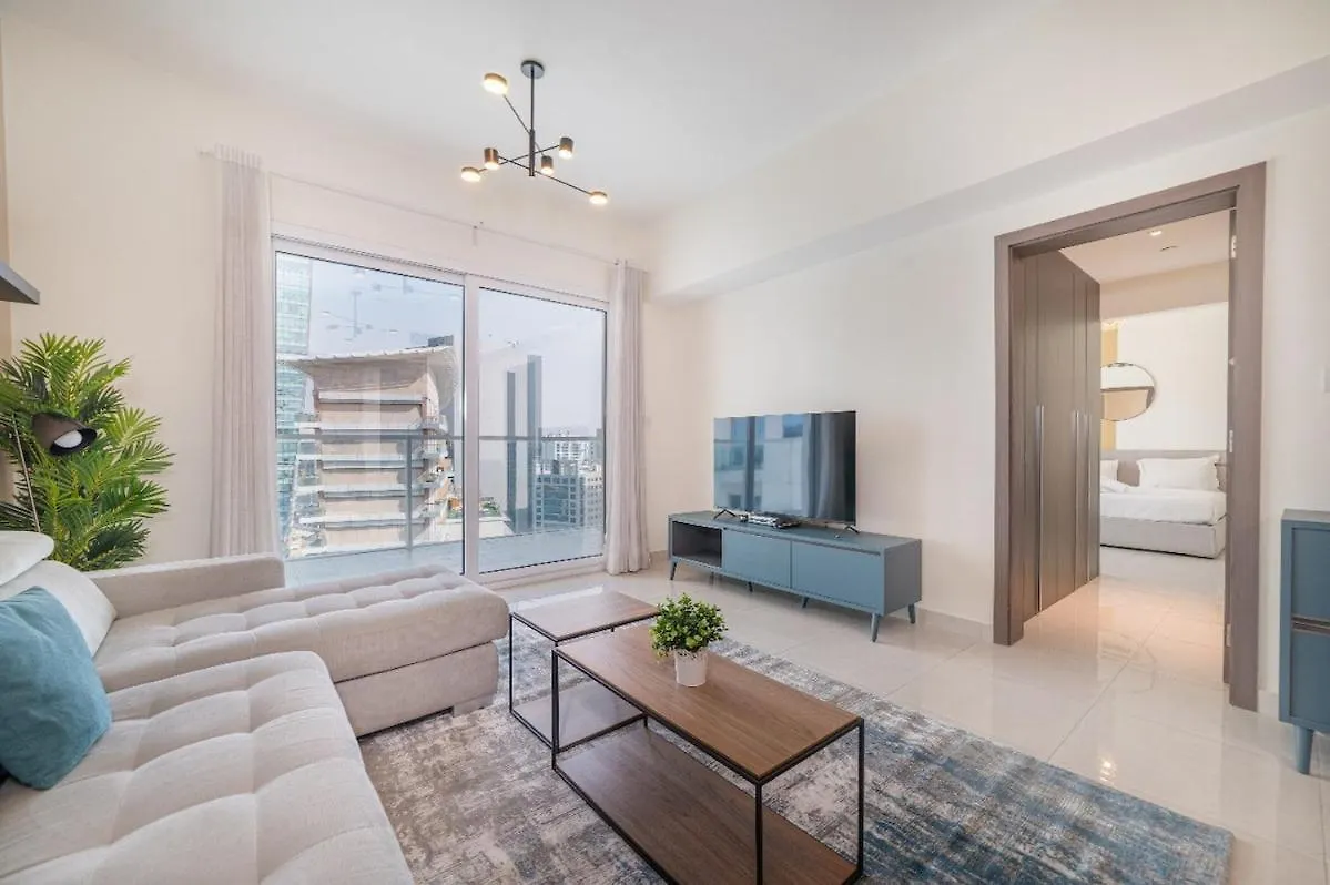 Elegant 1Br With Balcony & Views In Business Bay contacts